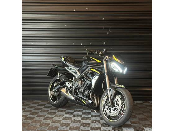 TRIUMPH STREET TRIPLE 765 RS TRIUMPH STREET TRIPLE 765 RS